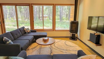 TV, fireplace, stereo, offices