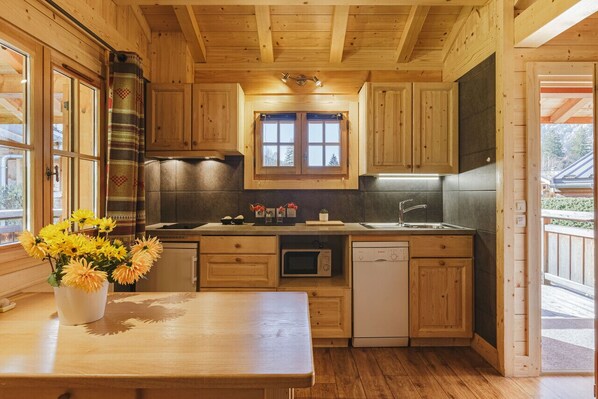 Microwave, stovetop, dishwasher, coffee/tea maker
