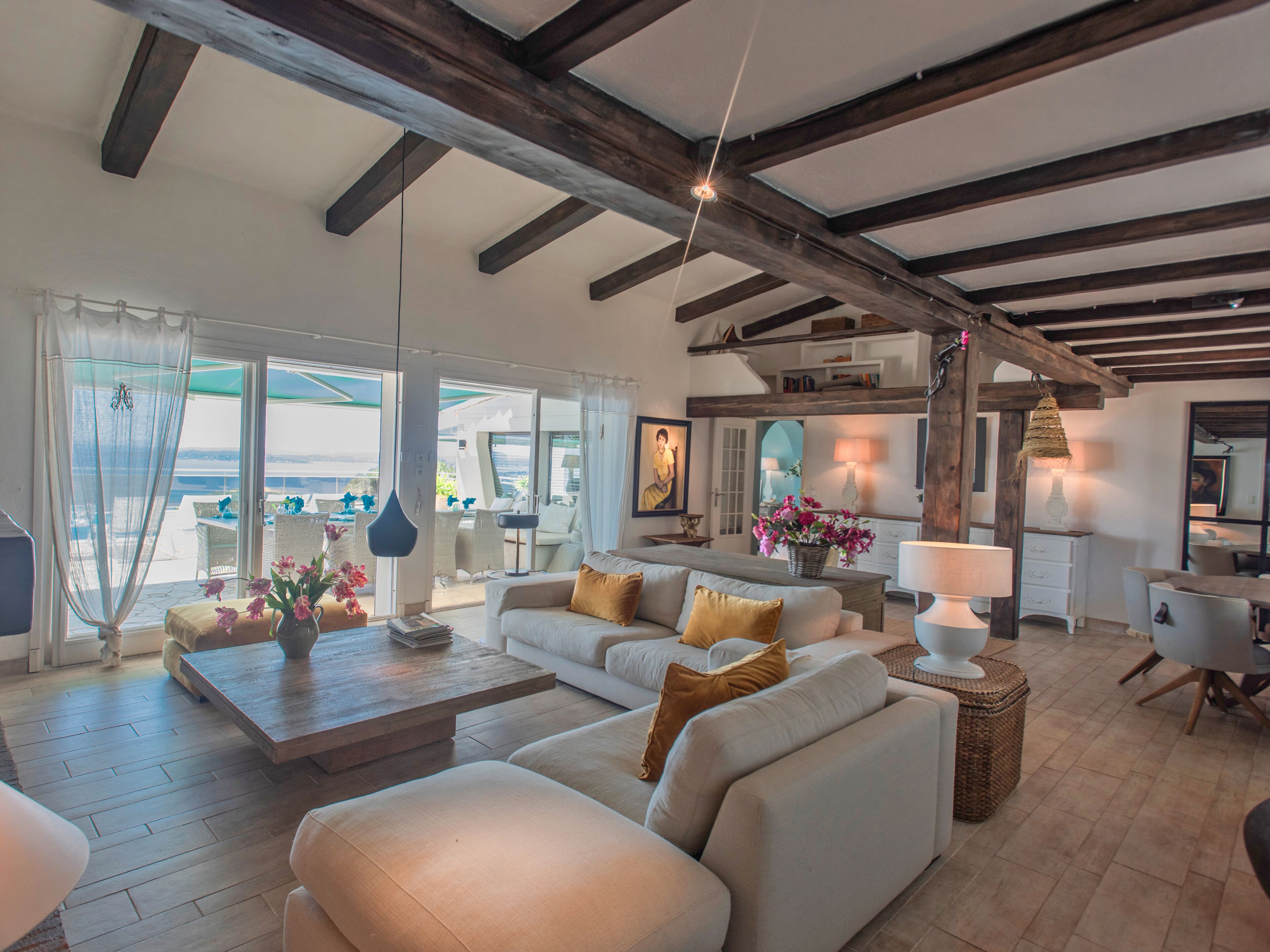 TV, peis og bordtennis