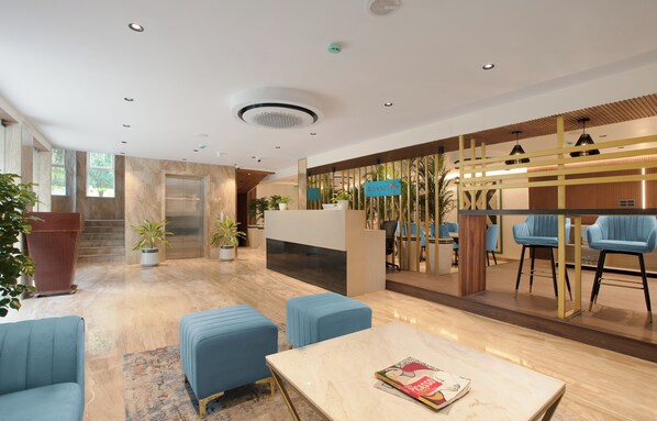 Reception - Hotel 44 Oasis (Chennai)