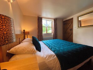 2 quartos, ferros/tábuas de passar roupa, Wi-Fi de cortesia