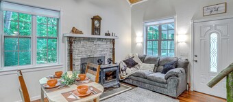 Secluded Vacation Rental Bordering Creek!