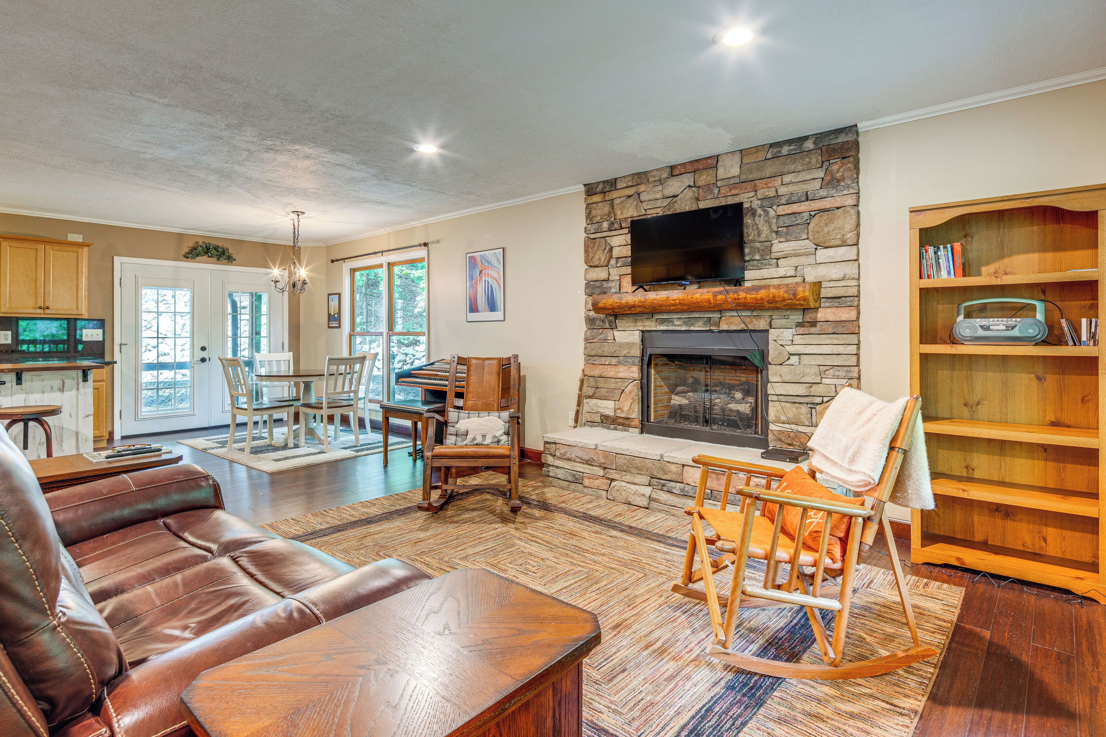 Lake Lure Mountain Retreat w/ Fire Pit & Gas Grill
