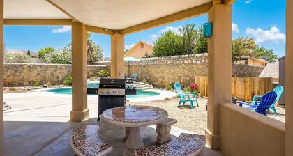 Las Cruces Luxury Retreat - Private Pool & Fireplace