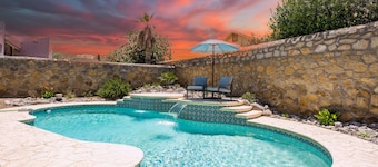 Las Cruces Luxury Retreat - Private Pool & Fireplace