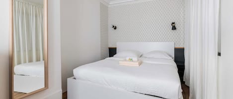 1 chambre, fer et planche à repasser, Wi-Fi, draps fournis