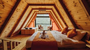 Business Quadruple Room | 1 bedroom, free WiFi, bed sheets