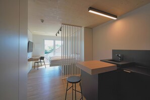 Estudio estándar | Ropa de cama hipoalergénica, insonorización, wifi gratis y ropa de cama