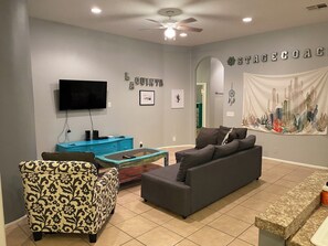 Fireplace - As new Santa Fe home, over 2000sf, 4 bedrooms, 2 bathrooms, Pool, Spa. (La Quinta)