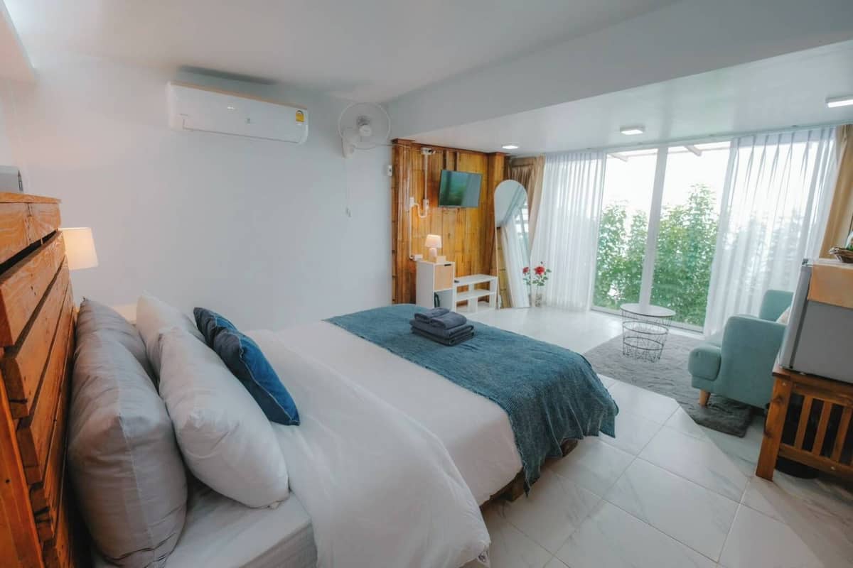 Deluxe House, Air conditioning, Hill View | 1 bedroom, free minibar items, individually decorated, blackout drapes
