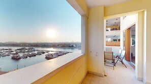 Apartment, 2 Schlafzimmer, Poolzugang | Balkon