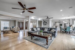 Imagen sin descripción, 3 de 44, botón