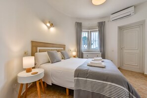 3 bedrooms, iron/ironing board, free WiFi, bed sheets - Villa for rent in Moraira, CLEO With heated pool (Moraira)