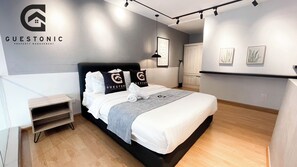 Deluxe Suite | Bathroom | Shower, hair dryer, towels, soap - Guestonic EkoCheras Cozy Studio (Kuala Lumpur)