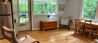 Scobie House - 3 BR near Waterfalls, Hiking and Gem