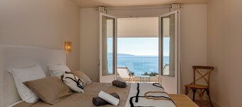 6 Bedroom Villa in Vico