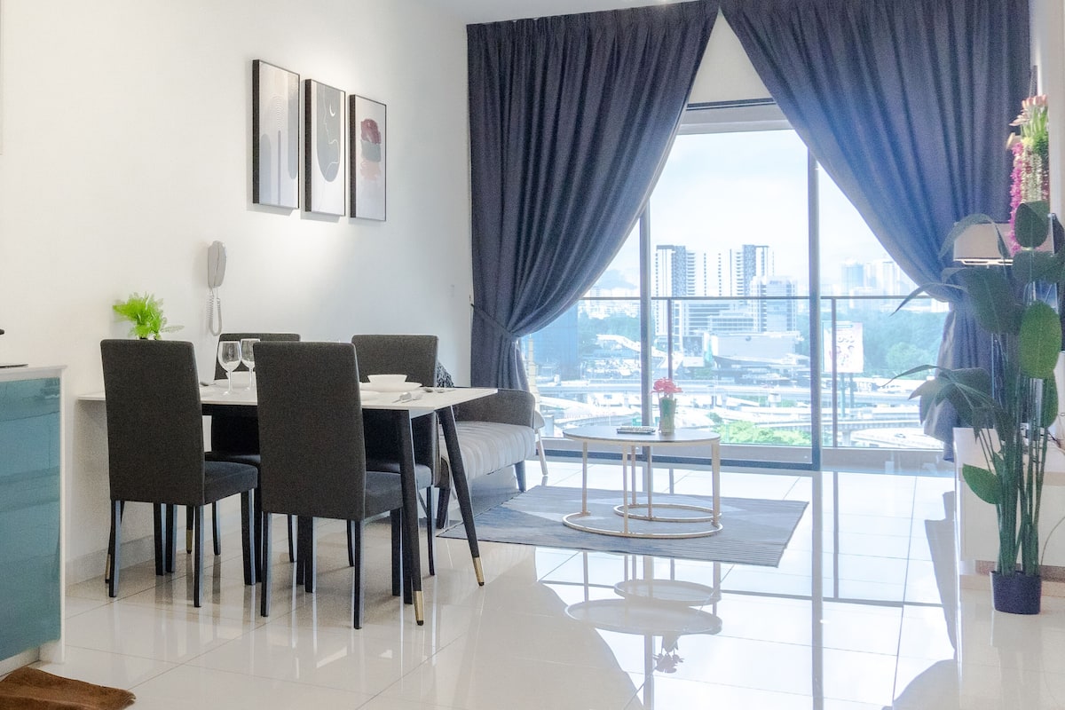 Departamento, 2 habitaciones | Área de sala de estar | Televisión de pantalla plana, Netflix y servicios de streaming