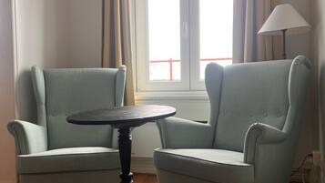 Svit Deluxe - sjöutsikt | SÀngtillbehör av högsta kvalitet, duntÀcken och individuell inredning