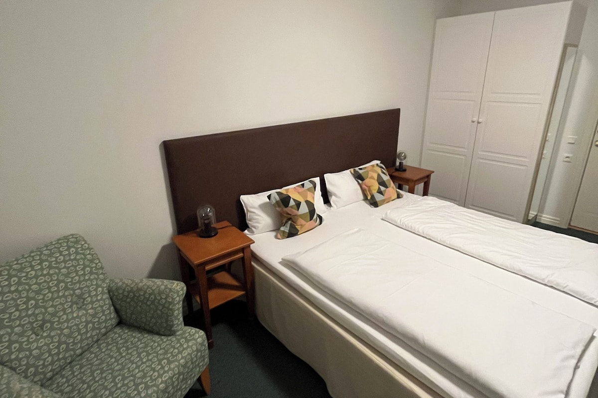 Double Room | Premium bedding, down comforters, individually decorated
