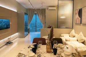 Estudio, balcón | Zona de estar