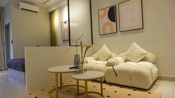 Studio, Balcony | Living area