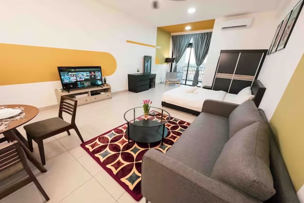 Studio, Balcony | Living area