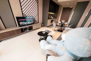 Departamento, 2 habitaciones, balcón | Área de sala de estar | Smart TV, Netflix y servicios de streaming 