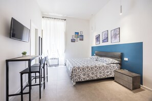 スーペリア 4 人部屋 シティビュー | デスク、ノートパソコン用作業スペース、WiFi (無料)、客室ごとに異なる装飾