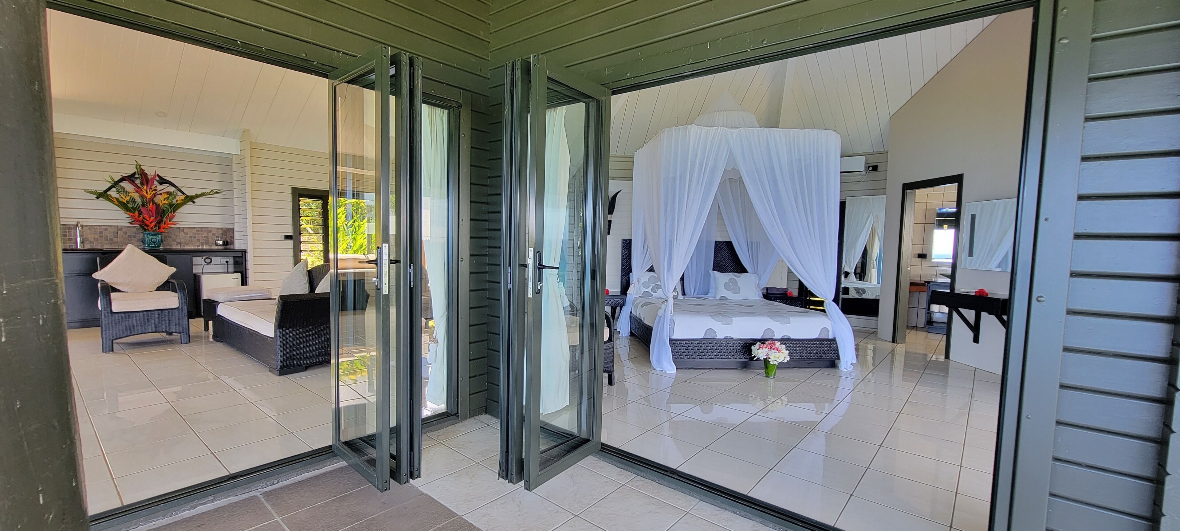 1 soverom, skrivebord, wi-fi (inkludert) og sengetøy