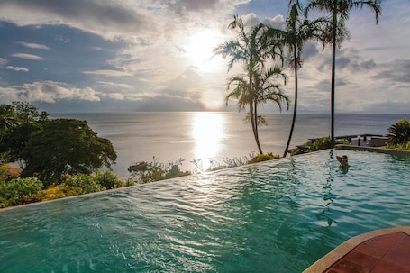 Outdoor pool. Gorgeous Romantic Luxury Villa, Breathtaking Oceanfront Views, Fiji!