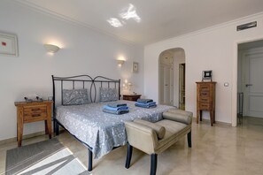 2 bedrooms, iron/ironing board, WiFi, bed sheets - Riviera Andaluza – Lovely apartment by the beach with sea views  (Estepona)