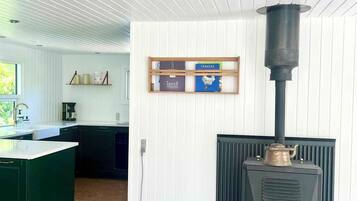 Réfrigérateur, four, plaque de cuisson, lave-vaisselle