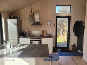 Kylskåp, ugn och diskmaskin