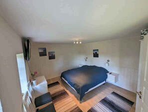 2 bedrooms, free WiFi