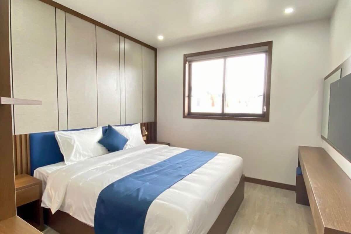 Deluxe Room, City View
