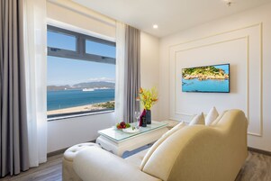 Suite ejecutiva, balcón, vistas al mar | Vistas al mar