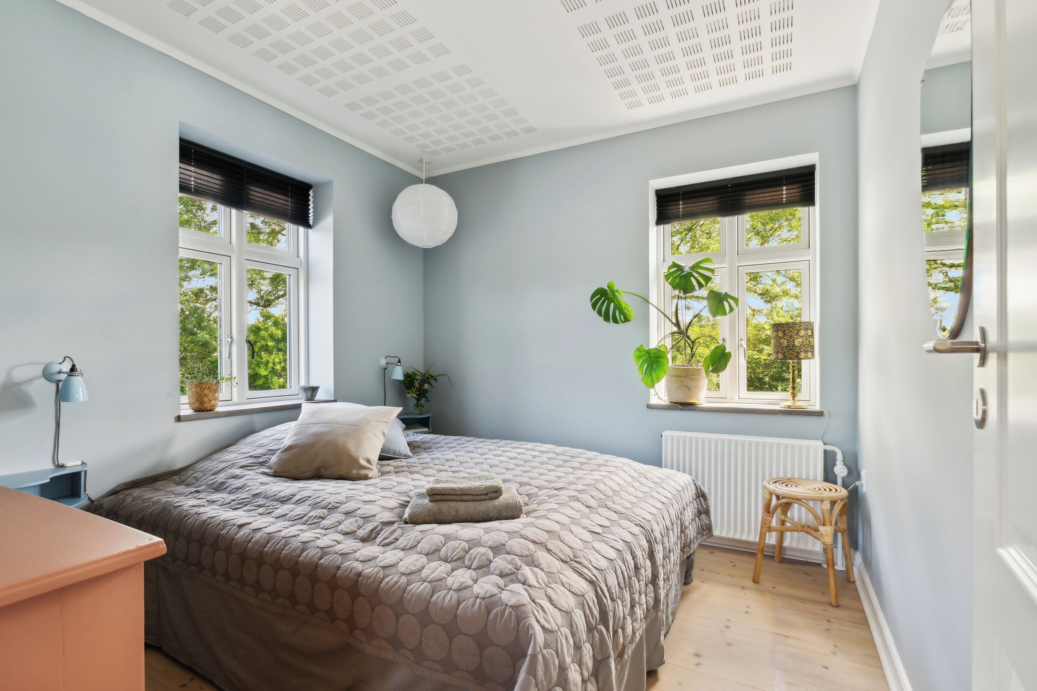 5 chambres, fer et planche à repasser, Wi-Fi gratuit
