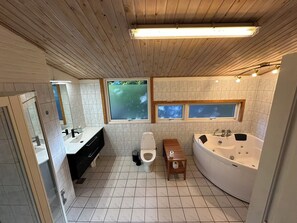 Shower - Wonderful 100 sqm holiday home600m from the sea (Gilleleje)