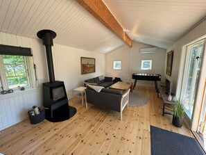 Living area - Big renovated cottage with soul and love (Grevinge)