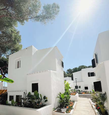 Exterior. FERGUS Style Punta Arabi