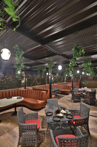 Hotel Candle Wood By A Plus Hospitality