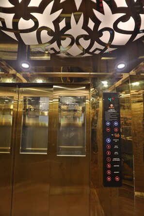 Lift - Hotel Candle Wood By A Plus Hospitality (Udaipur)