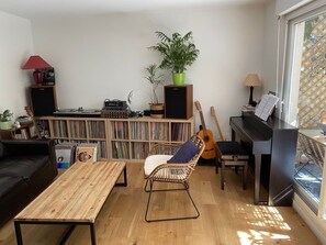 Interior - 3 Bedroom Apartment in Paris (Paris)