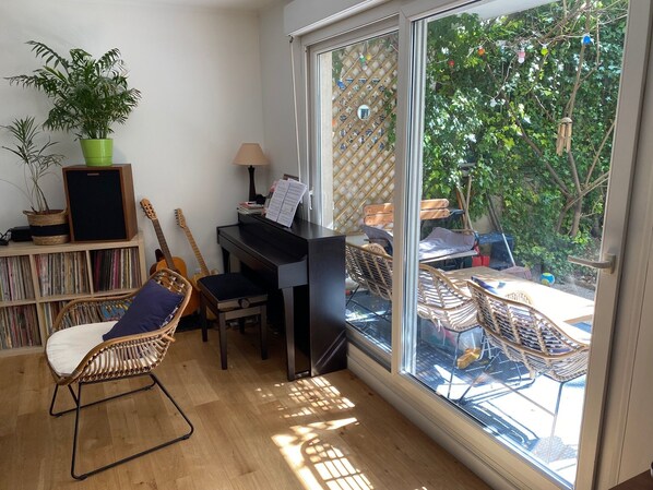 Interior - 3 Bedroom Apartment in Paris (Paris)