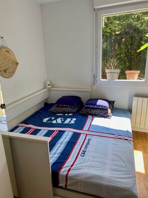 3 chambres, fer et planche à repasser, Wi-Fi