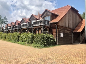 Family Apartment, Hill View | In-room safe, desk, blackout drapes, free WiFi - Hotel der Kräuterhof (Wernigerode)