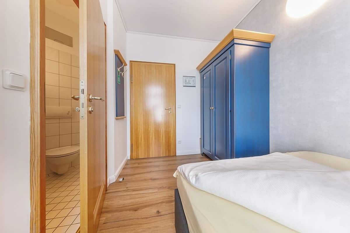 Standard Single Room, Resort View | 1 bedroom, in-room safe, desk, blackout drapes