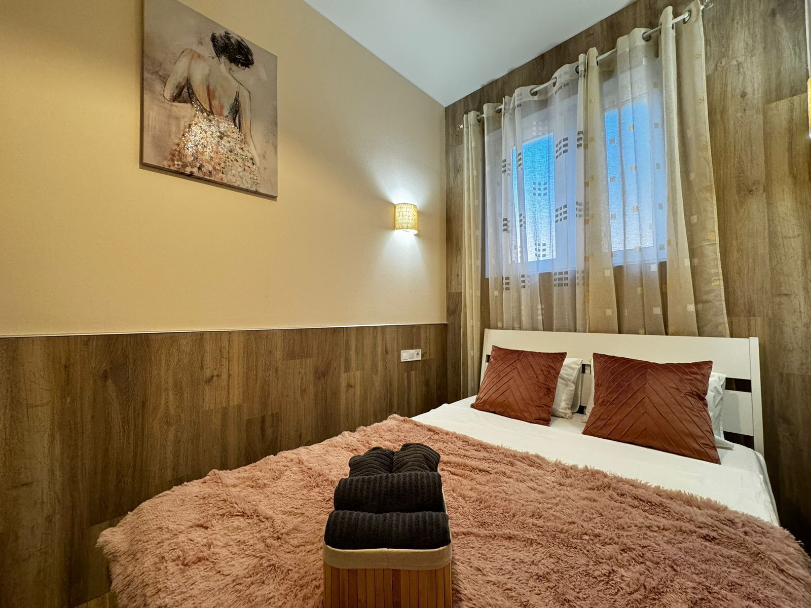 1 chambre, fer et planche à repasser, Wi-Fi, draps fournis