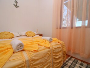 House (Two Bedroom Holiday Home with Terrace) | 2 bedrooms, free WiFi - Green Area Stone House (Vela Luka)