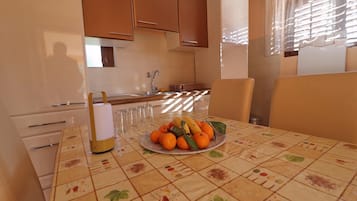 House (Four bedroom Holiday Home with Terrac) | Interior